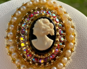 Lovely Plastic Cameo Necklace