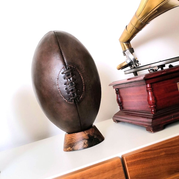 Ancien ballon de rugby en cuir à lacet - vintage - tannage végétal - personnalisation gratuite