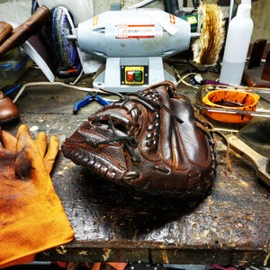 Old leather Baseball Glove - Perfect for a gift for Baseball lovers
