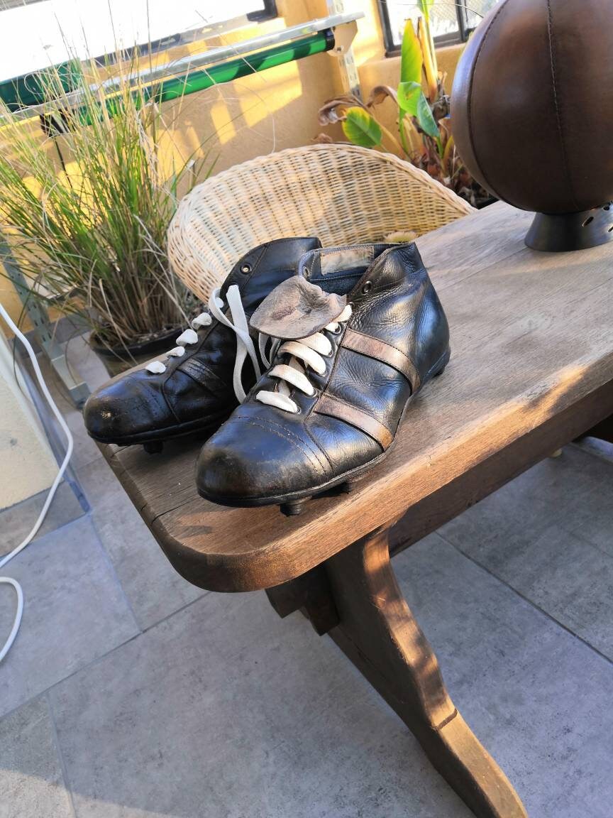 Old football cleats - Etsy Nederland