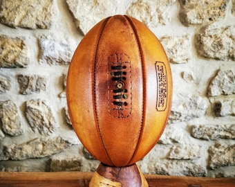 s*f様 1919年 ラグビーボール ヴィンテージ 本革 ヴィンテージレザー 1920 年代 ラグビーボール - Etsy 日本