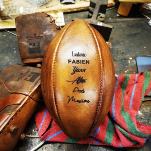 s*f様 1919年 ラグビーボール ヴィンテージ 本革 ヴィンテージレザー 1920 年代 ラグビーボール - Etsy 日本