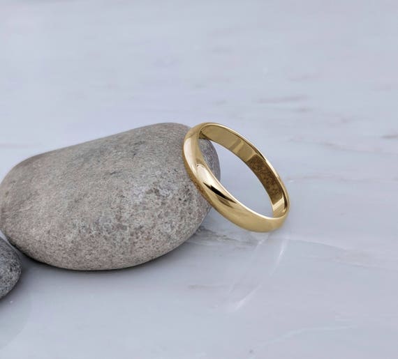 14k Yellow Gold 4mm Engravable Half Round with Edge Band