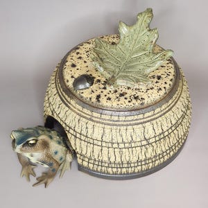 Handmade Ceramic Toad House – Stoneware Garden Toad Shelter – Oak Leaf Roof