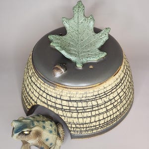 Handmade Ceramic Toad House – Stoneware Garden Toad Shelter – Oak Leaf Roof