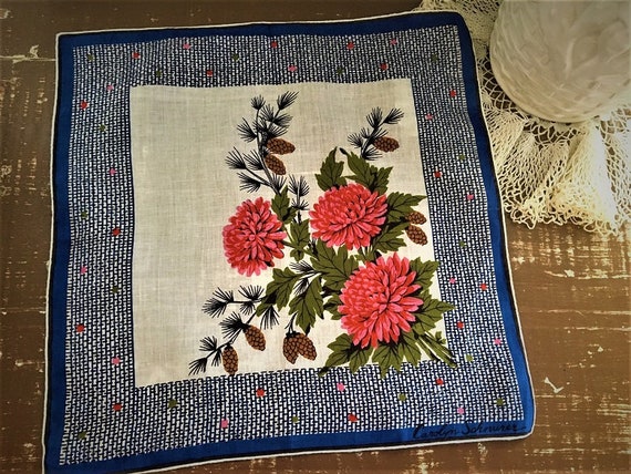 Vtg. Carolyn Schnurer Hanky ~~ Mums Pinecones