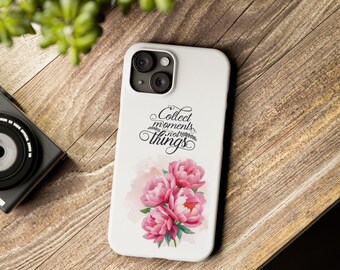 Collect Moments Not Things roze pioen bloemen slim telefoonhoesje | Bloementypografie