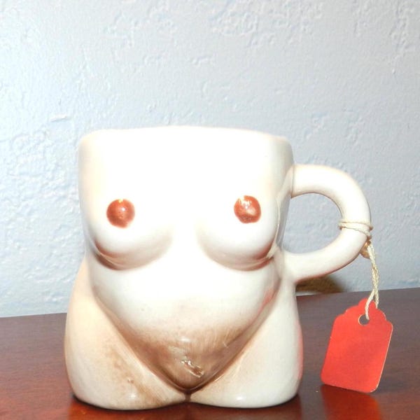 Taza vintage con torso femenino • Taza de cerámica picante • Artículos de bar estilo años 60