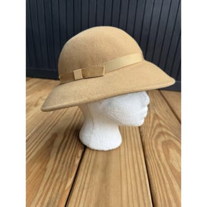 Burberrys Wool Hat - Etsy display picture 1