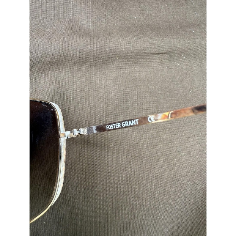 Gafas de sol vintage Foster Grant Y2K de gran tamaño con cristales cuadrados y diamantes de imitación dorados 0L0521 imagen 5