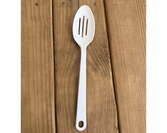 Vintage Almond Beige Taylor Made Products Plastikowy Nylonowy Przyrząd Łyżka Cedzakowa