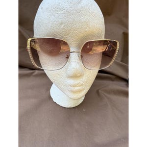 Gafas de sol vintage Foster Grant Y2K de gran tamaño con cristales cuadrados y diamantes de imitación dorados 0L0521 imagen 1