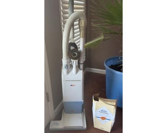 ¡La aspiradora vertical Aerus Electrolux Lux 6000 con doble motor y bolsas funciona!