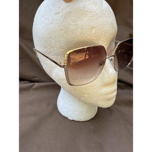 Gafas de sol vintage Foster Grant Y2K de gran tamaño con cristales cuadrados y diamantes de imitación dorados 0L0521 imagen 2