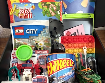 Caja de regalo sorpresa para niños / Cumpleaños, graduación, Pascua / Más de 20 artículos (listos para regalar)