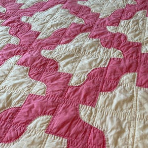 Vintage Drunkards Path Quilt | Pink & White Patchwork | Hand Quilted | 63.5" x 84"
