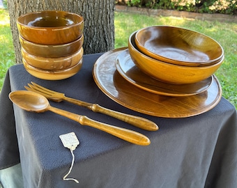 Myrtlewood Salad Bowls & Utenstil Set