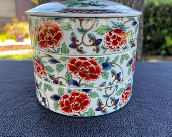 Japanese Imari Porcelain 3-Tier Jubako Stacking Box Peony Blossom Vintage