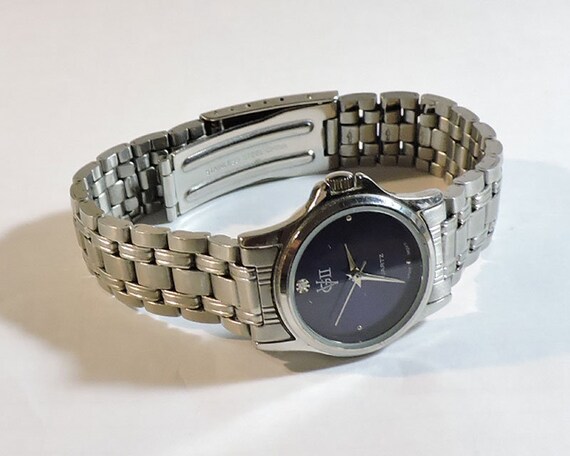 Ladies Vintage VGII Diamond Quartz Stainless Bracelet Watch  display picture 1
