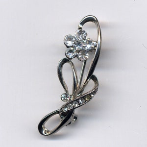 Vintage Clear Crystal Rhinestone Silver-Tone Floral Design Brooch
