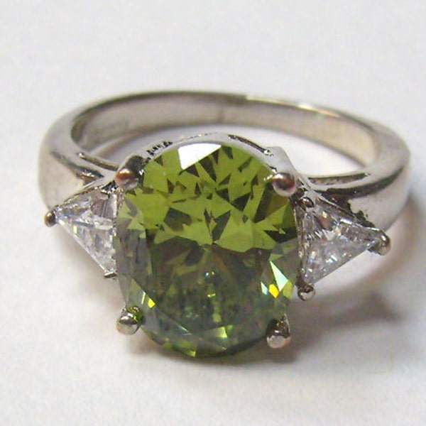 Vintage  PERIDOT Crystal Ring....Signed Miori...Peridot Cocktail Ring...August Birthstone....Size 5 1/4