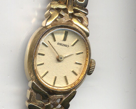 Seiko gold tone watch shop women's vintage