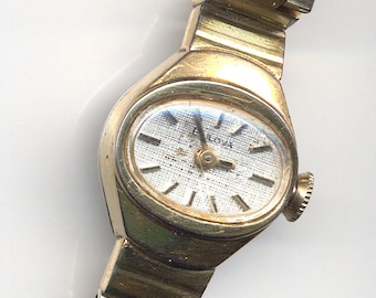 Ladies  Vintage Bulova Dress Watch 17 Jewels c1979