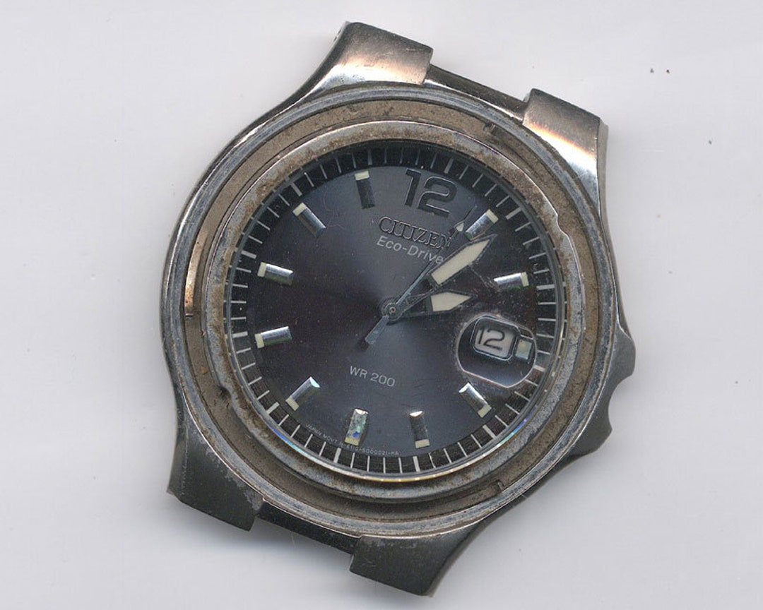 Citizen Eco drive WR 200 watch MENS 2 tone gold stainless