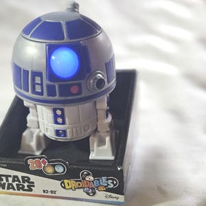 HASBRO Star Wars Droidables R2D2 4&quot; Figure c2023