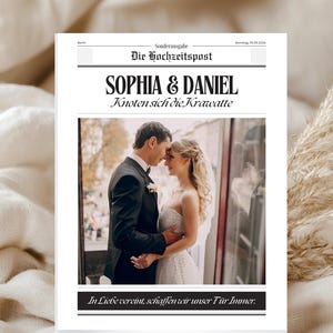 Peut inclure: Une annonce de mariage avec le titre "Die Hochzeitspost" et les noms "SOPHIA & DANIEL." L'image présente un couple enlacé. Le texte "Knoten sich die Krawatte" et "In Liebe vereint, schaffen wir unser Für Immer" sont également visibles.