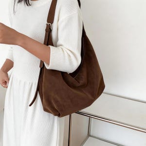 Borsa hobo in pelle scamosciata vegana, borsa a tracolla morbida