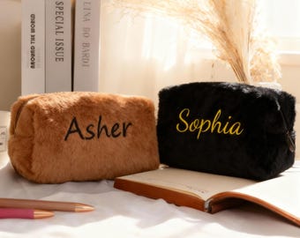 Personalisierte gestickte Plüsch-Kosmetiktasche, Monogramm Make-up-Organizer, Brautjungfer Brautparty Geschenk
