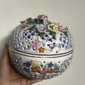 Vintage Porcelain Multicolor Floral Potpourri Lidded Dish