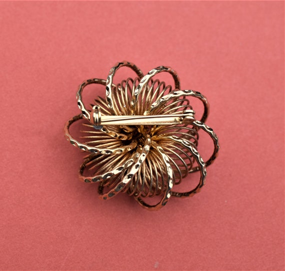 Vintage flower brooch Pearl Gold statement brooch… - image 6