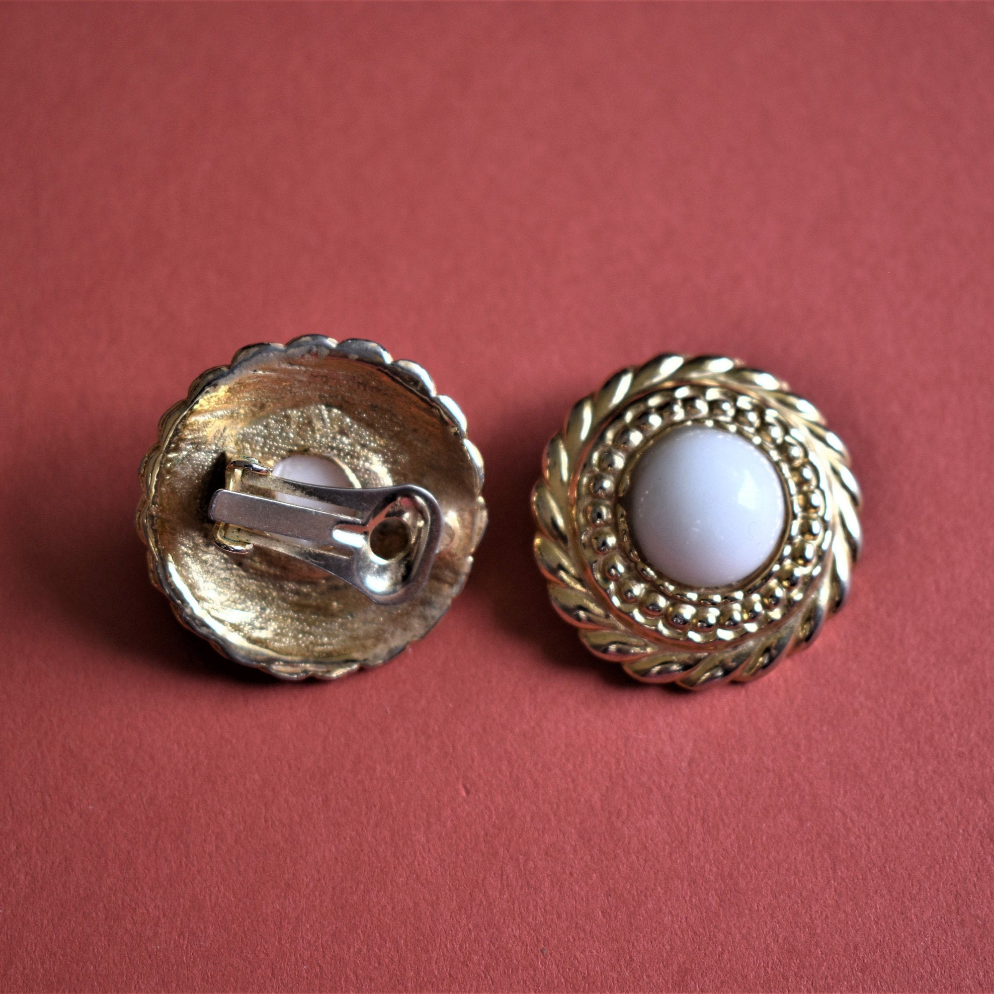 Vintage Große Kreis Ohrringe Clip auf Gold Weiß Emaille | Etsy