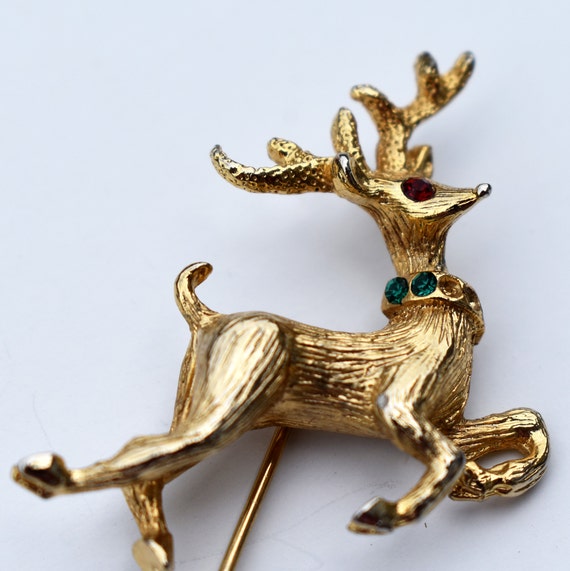deer with faux pearl tail gold deer pin Christmas brooch deer jewelry reindeer brooch Vintage deer brooch faux pearl deer brooch