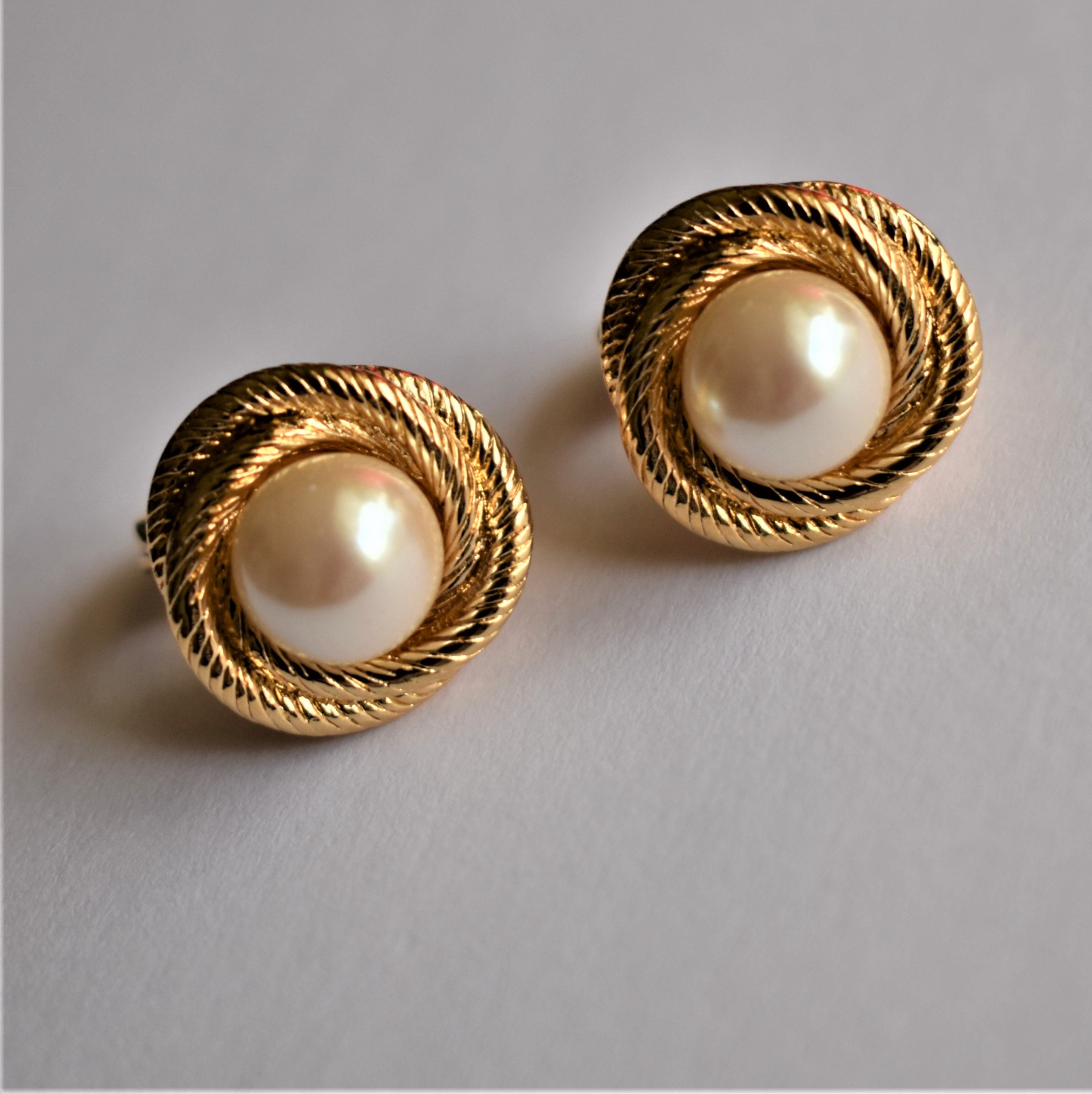 Vintage pearl earrings Gold clip on circle earrings Etsy