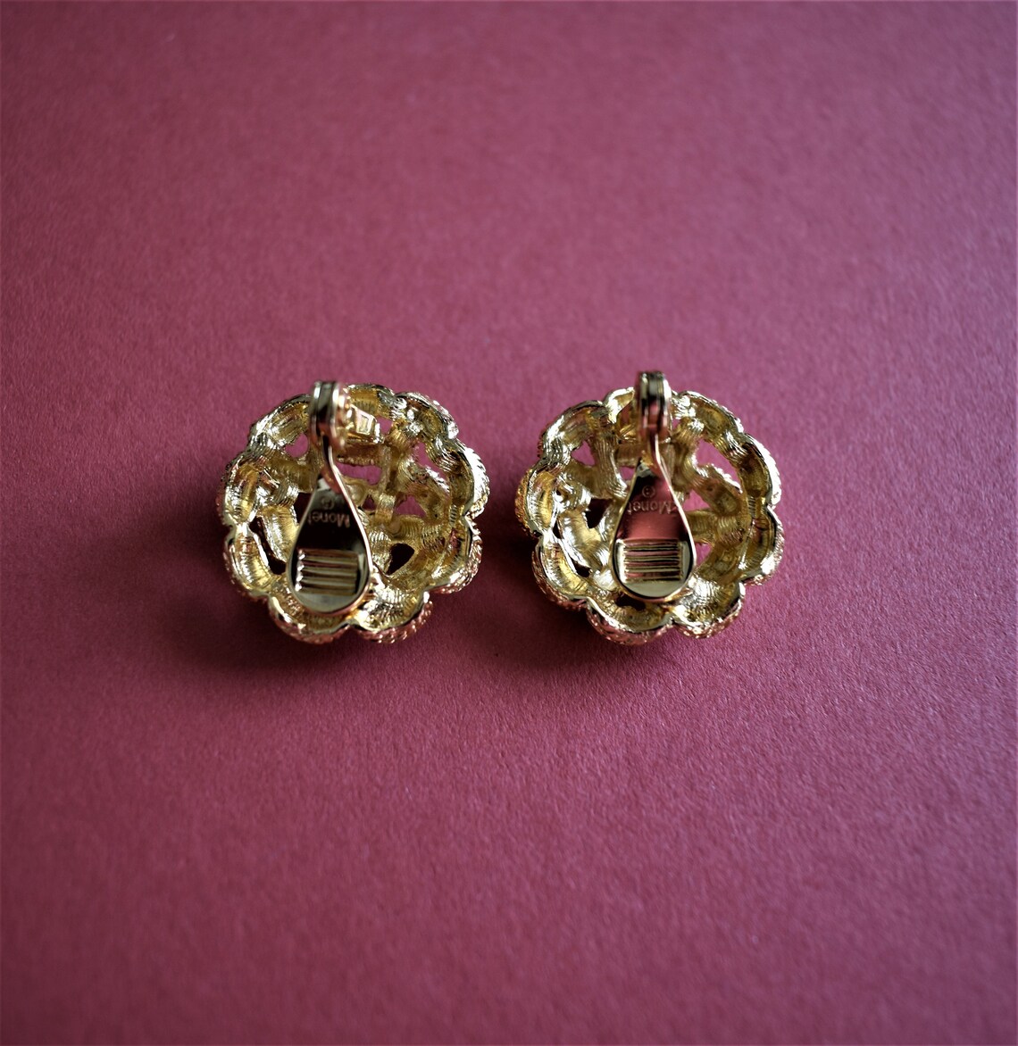 Vintage earrings Gold floral clip on's Circle Etsy