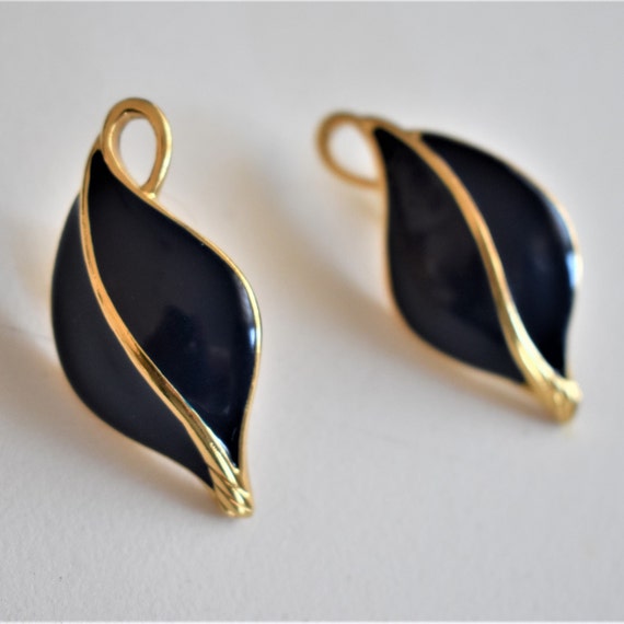 Vintage Navy blue Trifari stud earrings Gold Circ… - image 5