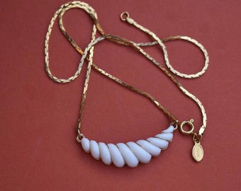 Vintage Avon White enamel bib necklace, Gold Swirl pendant, Retro collection jewelry for women