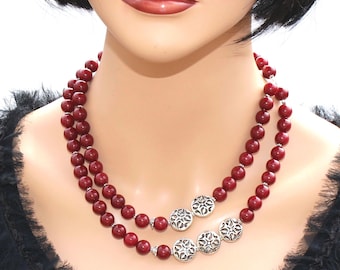 Collar de jade rojo hecho a mano, doble hilera, joya única con piedras preciosas, regalo artesanal para mujer.