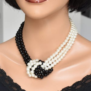 Vintage Chunky Pearl necklace Multistrand choker Beaded Black and White Jewelry for women