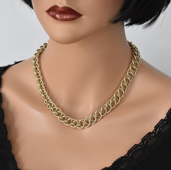 Vintage Chunky chain necklace Gold wide link state