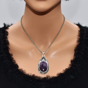 Handgefertigte Groß Amethyst Anhänger Halskette Chunky lila Halskette Edelstein Halskette Einzigartiges handwerkliches Geschenk für Frauen