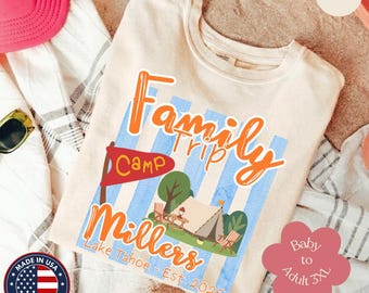 カスタムファミリーキャンプ旅行シャツ、パーソナライズされたレイクタホキャンプTシャツ、お揃いのファミリーバケーションシャツ、キャンプクルー同窓会Tシャツ2026