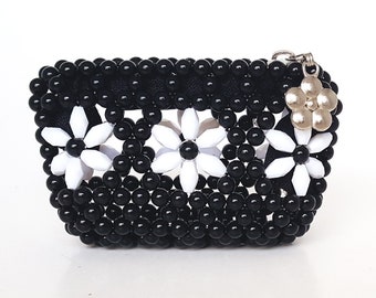 Monedero de monedas con cuentas, soporte de monedas con cuentas, monedero de monedas de cuentas, mini billetera, billetera con cuentas, billetera con cuentas florales, monedero de monedas florales, blanco y negro