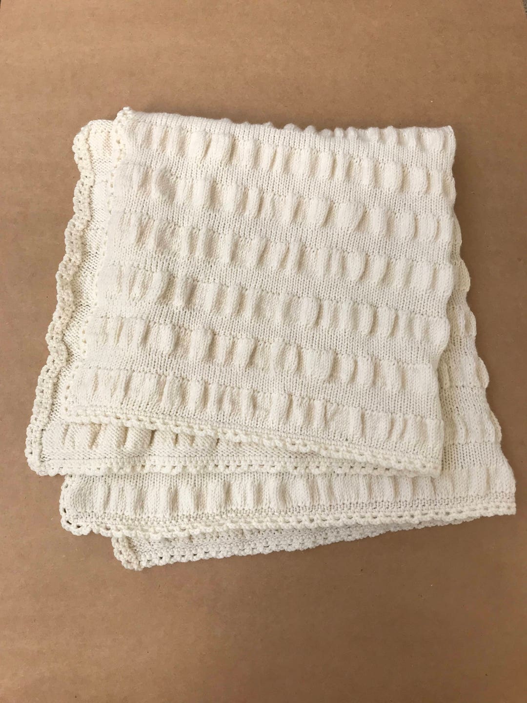 Knit Baby Blanket Pattern Ruffle Baby Blanket Easy Knitting Pattern by ...