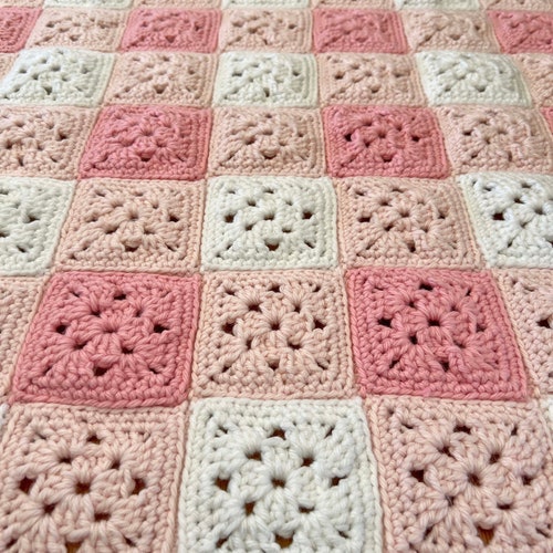 Crochet Gingham Granny Square Baby Blanket Pattern (PDF Pattern)
