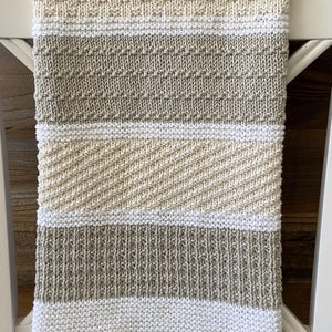 Modèle tricot de couverture pour bébé sclaré - Fils faciles à tricoter, peignés ou peignés (Patron PDF)