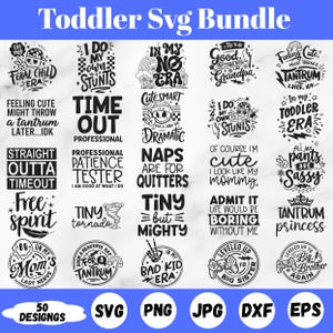 Peut inclure: Un ensemble de 50 motifs SVG avec des phrases et des graphiques variés, dont "Feral Child Era", "Time Out" et "Tiny but Mighty". Les motifs sont en noir et blanc, avec les formats de fichiers SVG, PNG, JPG, DXF et EPS.